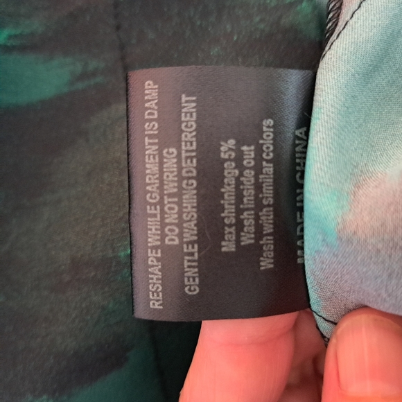 Just Female Neo Long Sleeve Crew Neck Blouse Abstract Print Green & Black SZ M - Picture 8 of 12